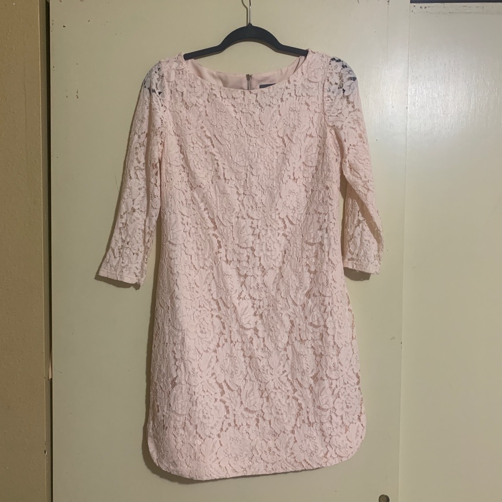 🛍LIKE NEW Blush pink Vince Camuto lace dress